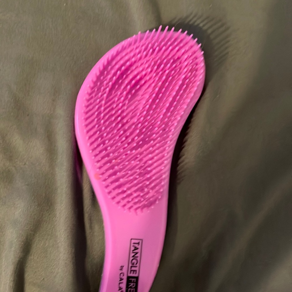 Detangle brush